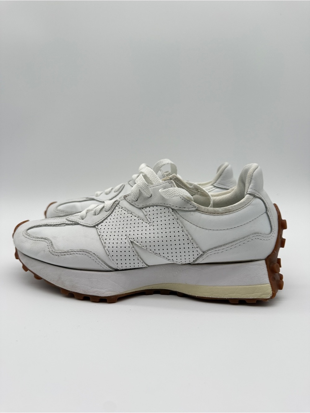 New Balance 327 White Leather Sneakers WS327LS Women’s Size 8 - Picture 7 of 8